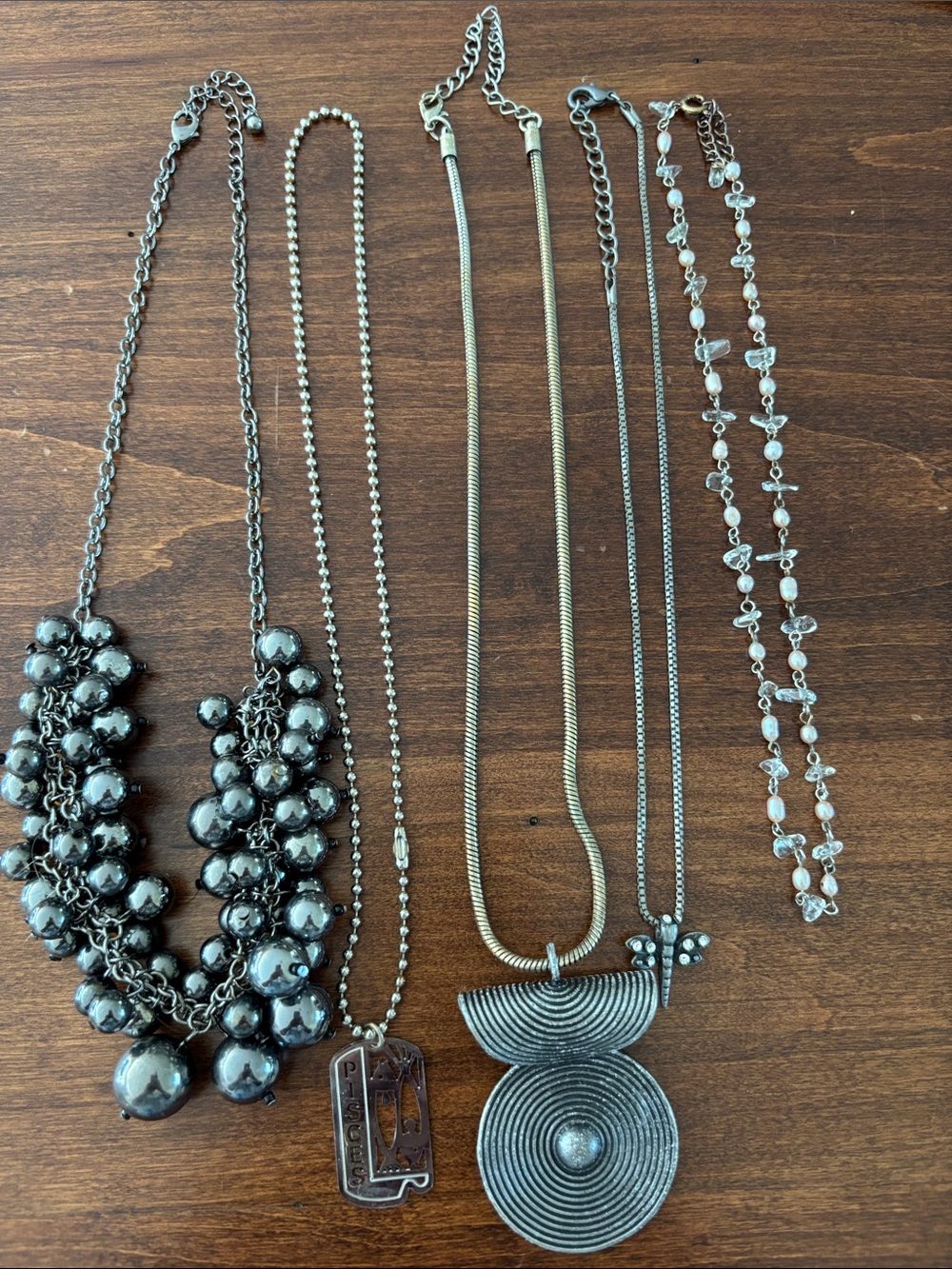 Vintage necklace lot